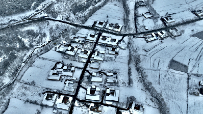 青?；。恒y裝素裹 雪景如畫